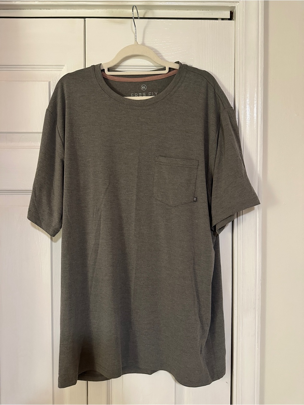 Men’s Freefly Pocket Tee- Grey